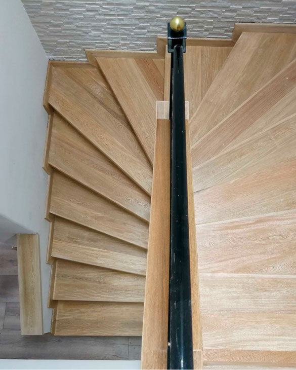 Escalera Flor Morado